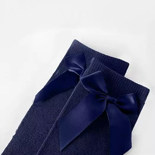 blue-ribbon-bow-socks