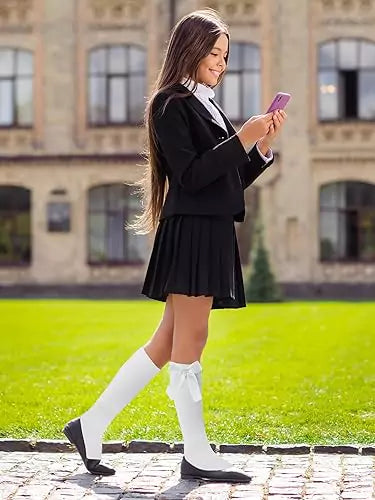 white-ribbon-socks
